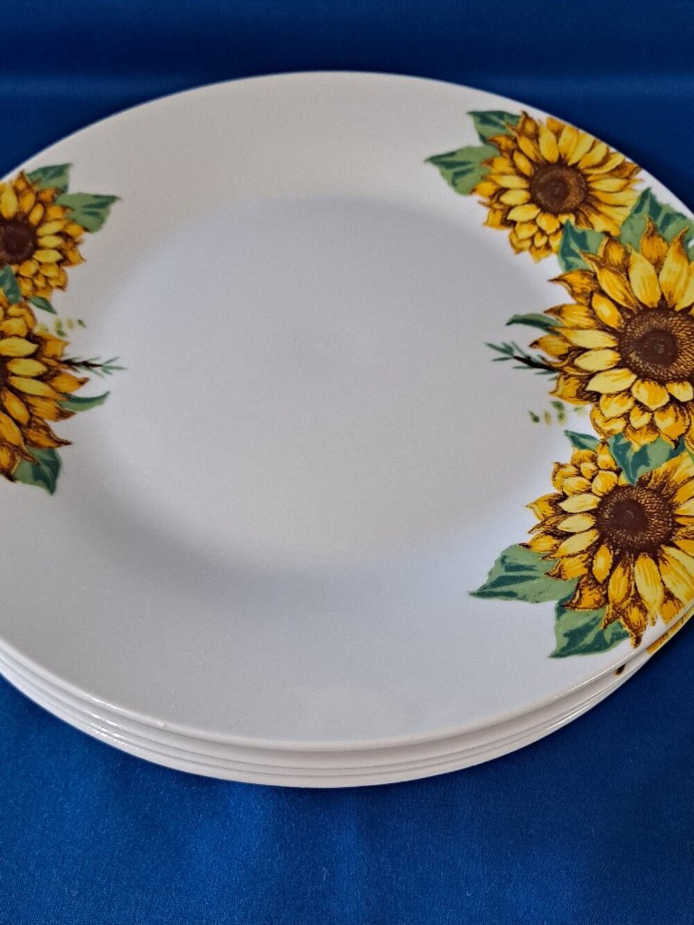 Set 4 Royal Norfolk SUNFLOWER 7 1/2" SALAD PLATES Bread Dessert Sun Flower